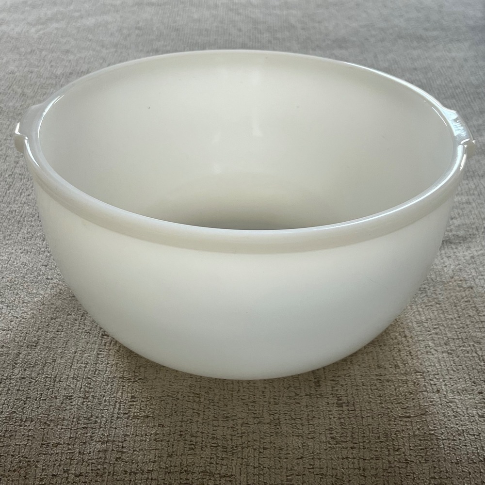 Vintage Glasbake Milk Glass Mixing Bowl White Tab Handle Ovenware‎ J-2355 9 Inch